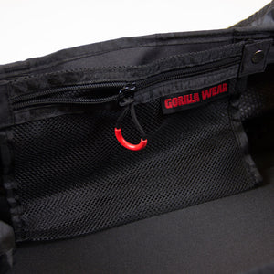 Gorilla Wear Jerome Gym Bag black/red – närbild av dragkedja och krok