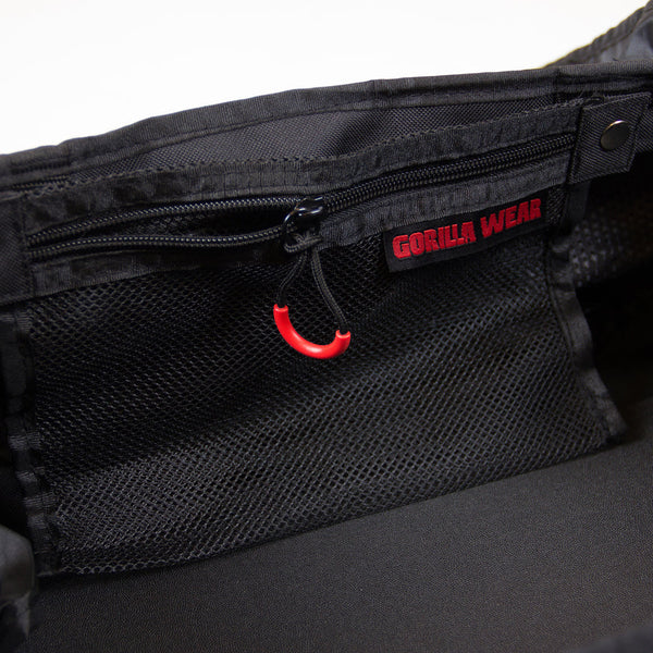 Gorilla Wear Jerome Gym Bag black/red – närbild av dragkedja och krok