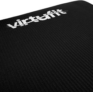 Virtufit Träningsmatta 15 mm 180 x 60 cm – närbild av logotyp och material