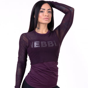 NEBBIA Flash Mesh Longsleeve Burgundy – meshtröja på modell framifrån
