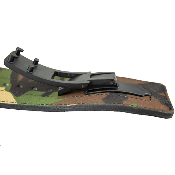 C.P. Sports Powerlifting Lever Belt Green Camo – närbild av låsmekanism