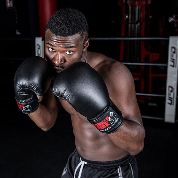 Gorilla Wear Mosby Boxing Gloves Black – boxningshandskar i användning