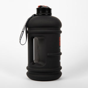 Gorilla Wear Water Jug Black 2,2 L – 2,2-liters water jug framifrån