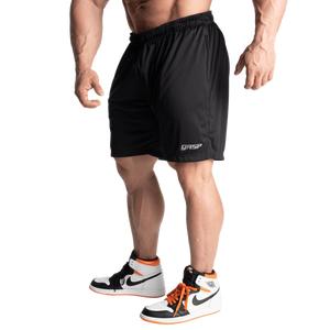 GASP Dynamic Shorts Black – på modell från sidan