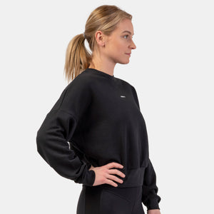 NEBBIA Loose Fit Sweatshirt Feeling Good Black – sweatshirt på modell framifrån