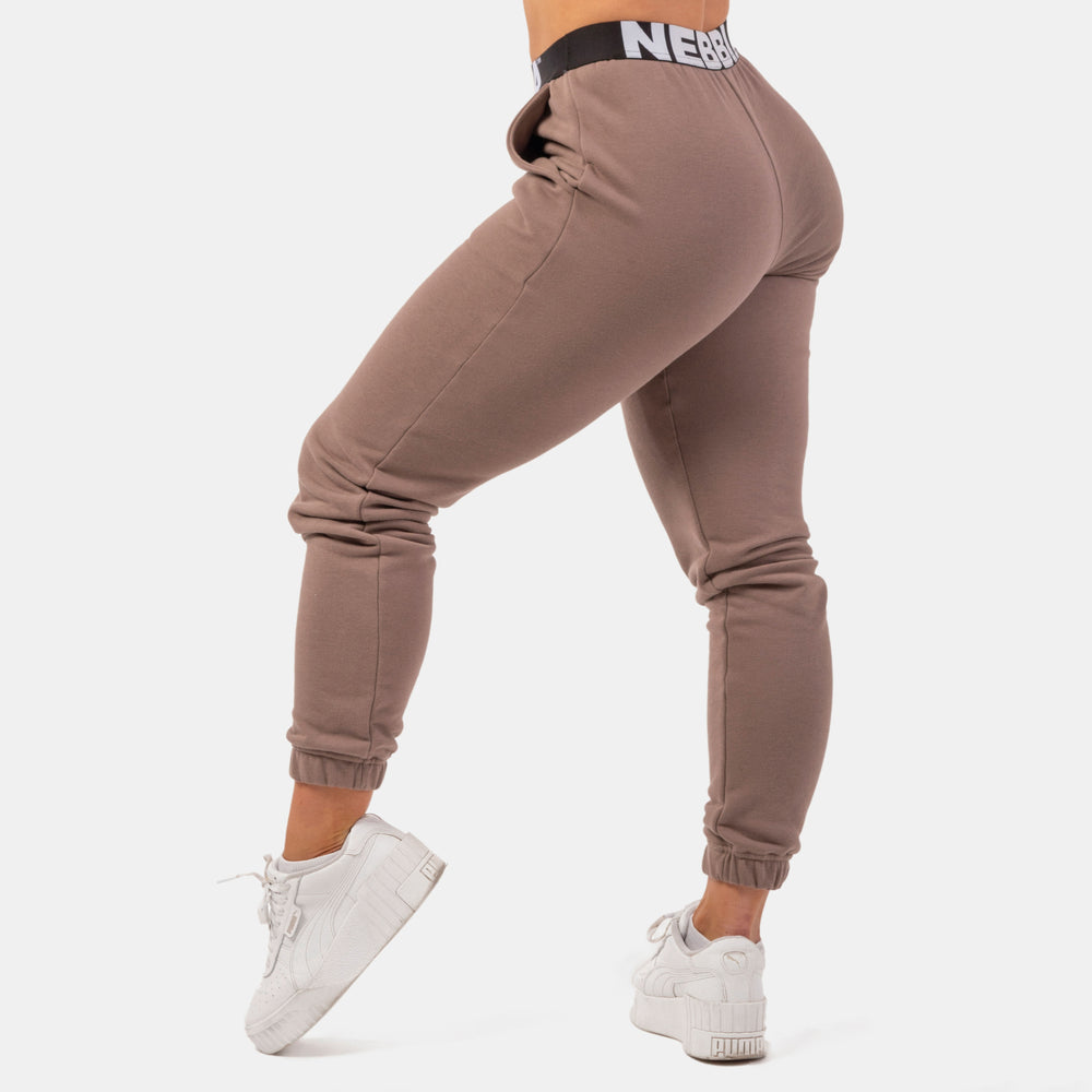 NEBBIA Iconic Mid-Waist Sweatpants Brown