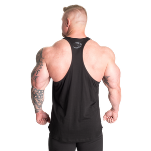 GASP Essential T-Back Linne Svart/Grå – på modell bakifrån