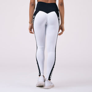 NEBBIA Hero Iconic Tights White – tights på modell bakifrån