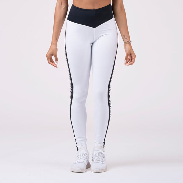 NEBBIA Hero Iconic Tights White – tights på modell framifrån