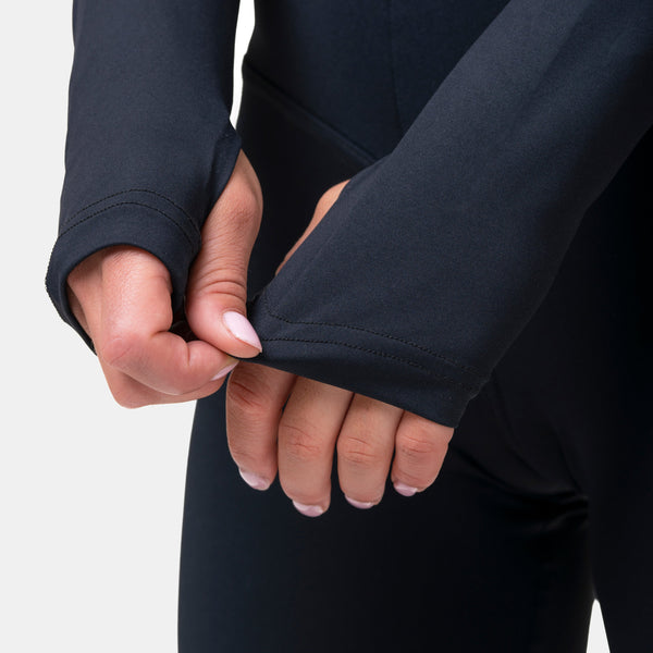 NEBBIA Long Sleeve Thumbhole Sporty Crop Top Black – detaljbild