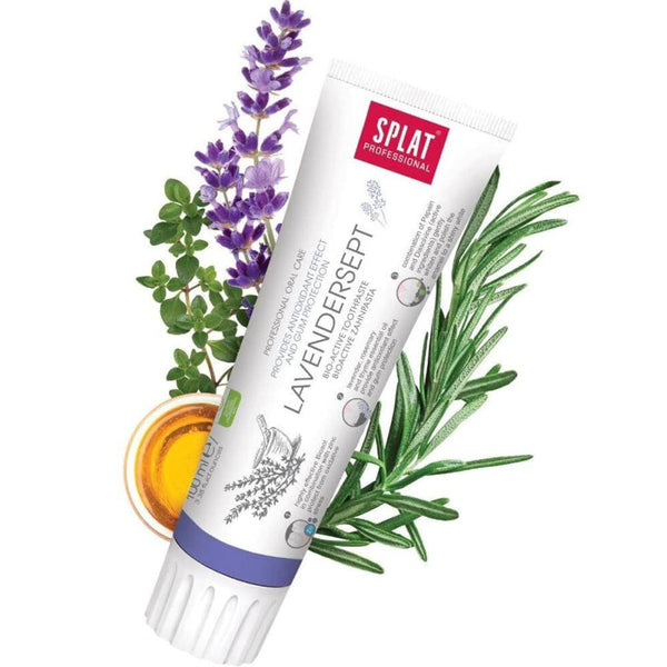 Splat Flourfri Tandkräm Lavendersept 100 ml – med lavendel och örter i miljöbild