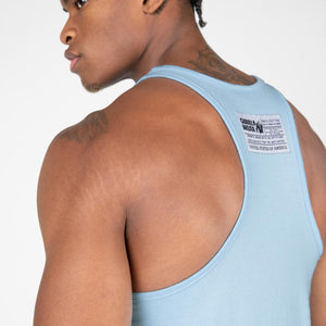 Gorilla Wear Classic Tank Top Light Blue – närbild av ryggmärke