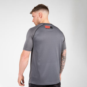 Gorilla Wear Performance T-Shirt Grey – på modell bakifrån