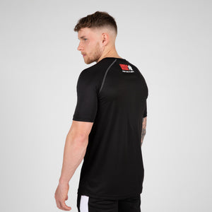 Gorilla Wear Performance T-Shirt Black/Grey – på modell bakifrån