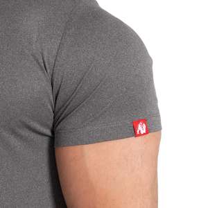 Gorilla Wear Classic Training T-Shirt Grey Melange – närbild av ärm och varumärkesmärke