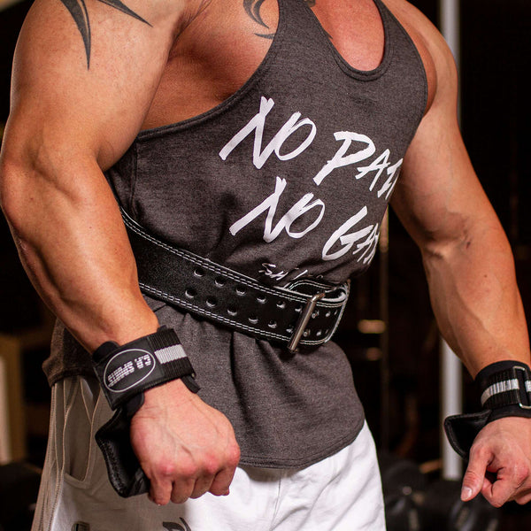 C.P. Sports Wide Lifting Belt Black – lyftarbälte i användning