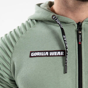 Gorilla Wear Georgia Zipped Hoodie Green Bay – närbild av bröstlogotyp och dragsko