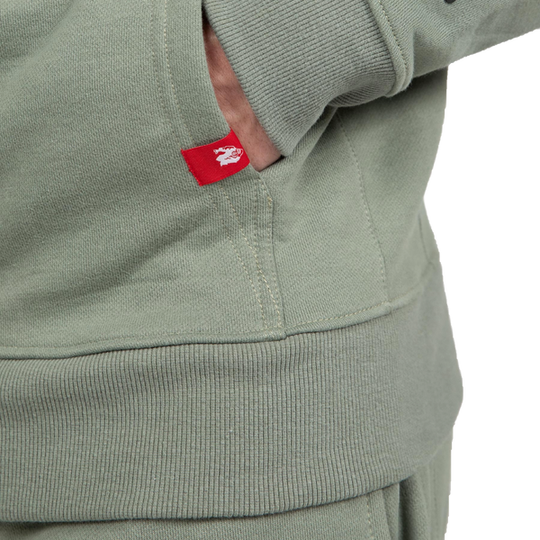 Gorilla Wear Leon Zipped Hoodie Green – närbild av ficka och varumärkesmärke