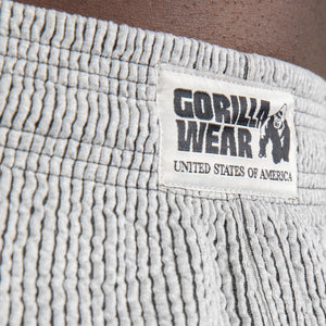 Gorilla Wear Augustine Old School Shorts Grey – närbild av linning och logotyp