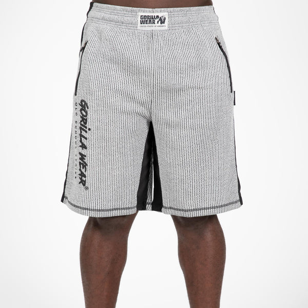 Gorilla Wear Augustine Old School Shorts Grey – på modell framifrån