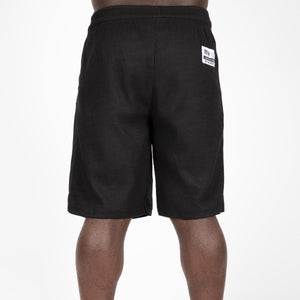 Gorilla Wear Augustine Old School Shorts Black – shorts på modell framifrån
