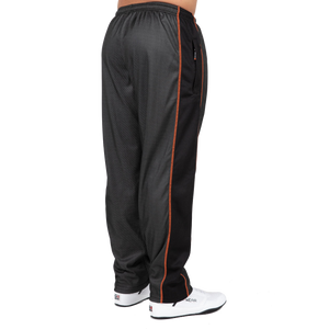 Gorilla Wear Wallace Mesh Pants Grey/Orange – meshbyxor på modell från sidan