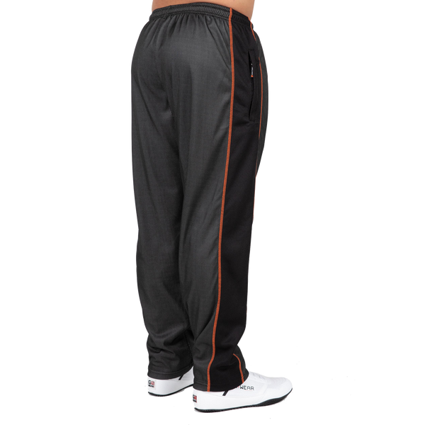 Gorilla Wear Wallace Mesh Pants Grey/Orange – meshbyxor på modell från sidan