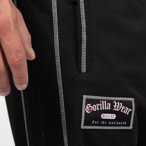 Gorilla Wear Marlow Mesh Pants Black/Grey – närbild av ficka och märke