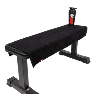 Gorilla Wear Medium Towel Svart 50 x 100 cm – träningshandduk på bänk
