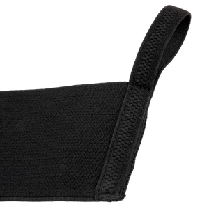 Gorilla Wear Wrist Wraps Ultra Black – närbild av tumögla och material
