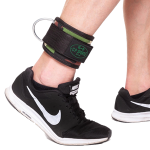 C.P. Sports Ankle Straps Premium Green Camo – i användning runt ankeln på stående person