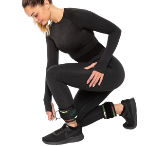 C.P. Sports Ankle Straps Premium Green Camo – i användning runt ankeln vid knäböj