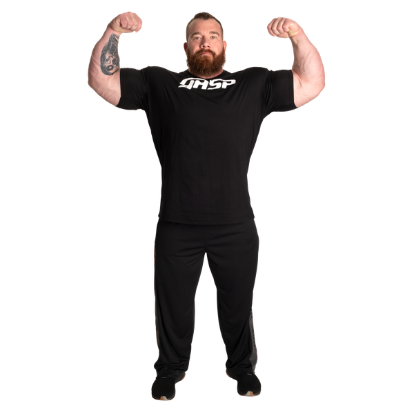GASP Legacy Gym T-shirt Svart/vit – på modell framifrån