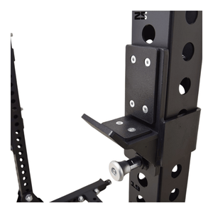 Master Fitness Monster Squat Rack – närbild av justerbar säkerhetsarm
