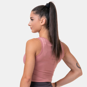 NEBBIA Fit & Sporty Tank Top Old Rose – linne på modell bakifrån