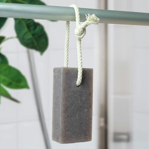 Friendly Soap Reptvål Patchouli & Sandalwood 125 g – & Sandalwood upphängd