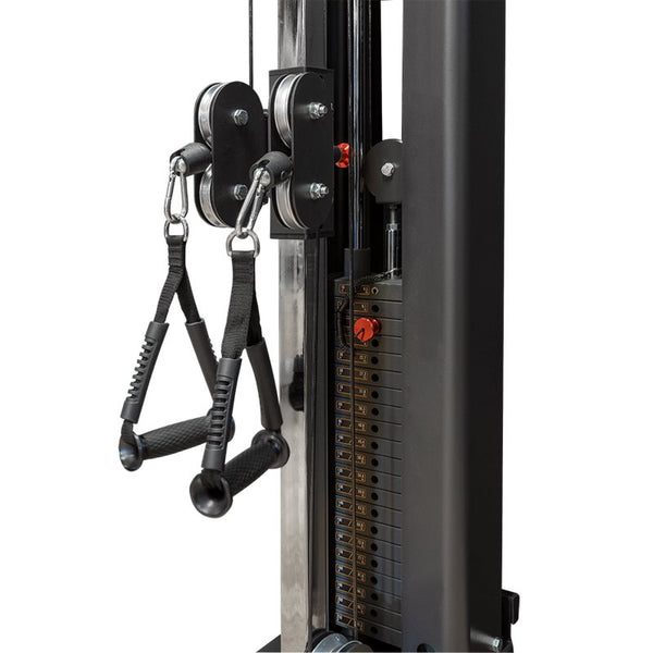Master Fitness Kabelmaskin Vägg – närbild av kabeluttag och draghandtag