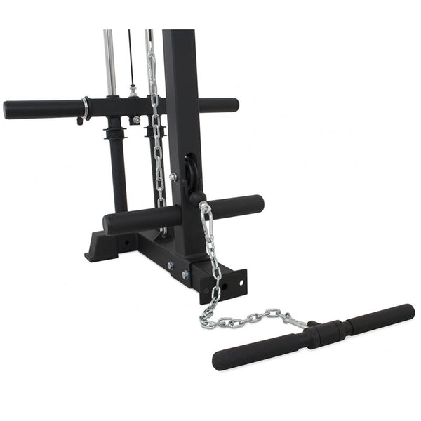 Master Fitness Lat-Row till XT5/XT6/XT8 – närbild av nedre kabeldrag och fotstöd