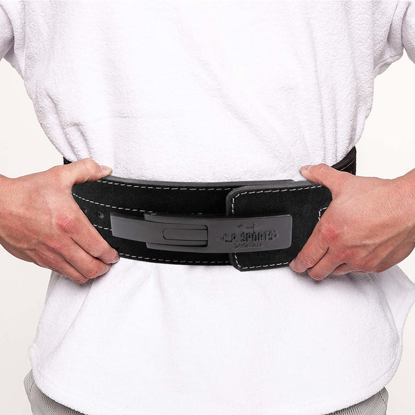 C.P. Sports Powerlifting Lever Belt Black – lyftarbälte i användning