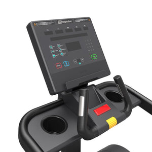 Impulse Stair Climber 700 Trappmaskin Svart – närbild av trappmaskinens display och reglage